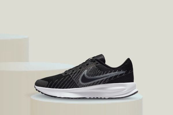 Bilde av nike run defy