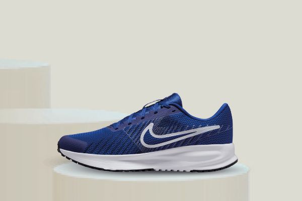 Bilde av nike run defy road