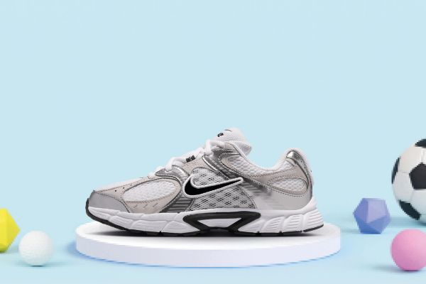 Bilde av nike v5 rnr - junior (grå/hvit)