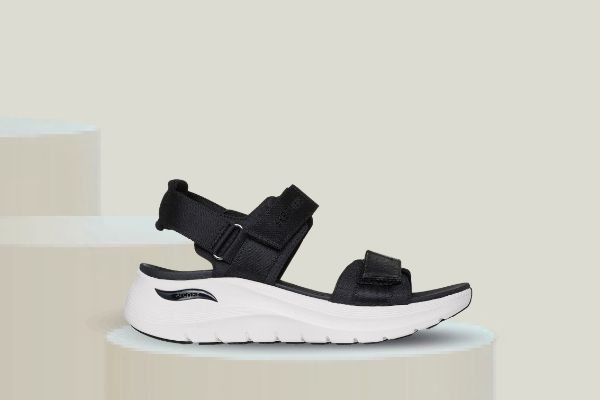 Skechers Arch Fit damesandal svart