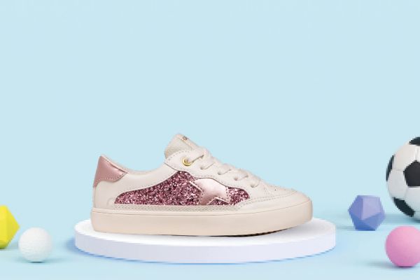 Bilde av Geox Gisli Girl - Hvit Sneakers til Junior 