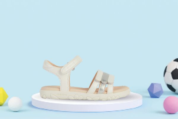 Bilde av Geox Haiti Girl - Hvit Sandal til Pike