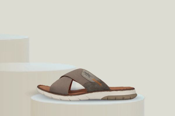 Rieker herresandal beige komfortabel slip-on sandal med kryssremmer og myk såle