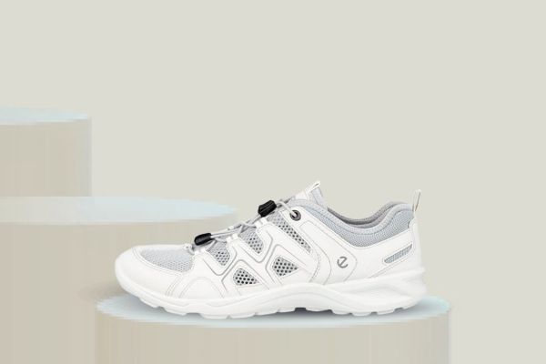 ECCO Terracruise damesko i hvit med pustende mesh og god komfort til tur og hverdagsbruk