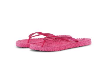 Ilse Jacobsen Cheerful01 flip-flop til dame i magenta med komfortabel massasjesåle til strand og sommerbruk