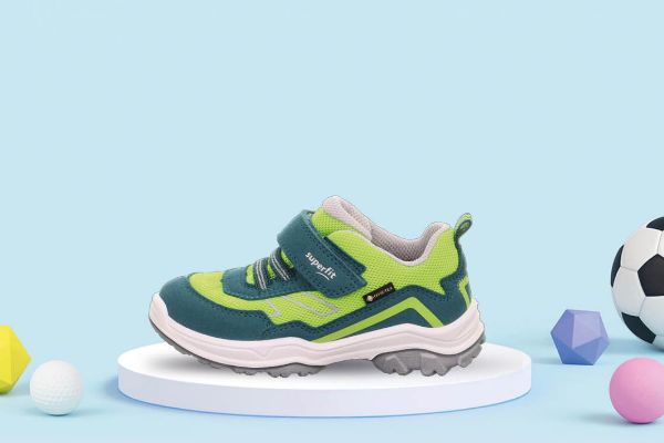 Superfit Jupiter GORE-TEX barnesko i grønn og lime med borrelås elastiske lisser og grov TPU såle