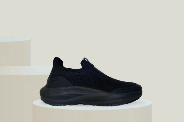 Bilde av Oivio the fundamental sr arbeidssko - Unisex (svart)