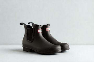 Hunter Men’s Original Chelsea Boots i svart med elastiske sidepaneler og klassisk Chelsea-design.