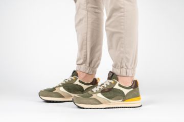 GAP Run Spirit City sneakers til herre i oliven med sporty design og komfortabel hvit såle.