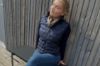 Vannucci Lady's Down Jacket marineblå hybridjakke til dame med lett dunisolasjon, quiltet front og strikkede ermer.