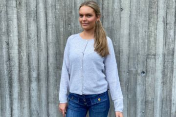 Elegant cardigan i luksuriøs kasjmir til dame i Melange-farge med lekre flerfargede knapper.