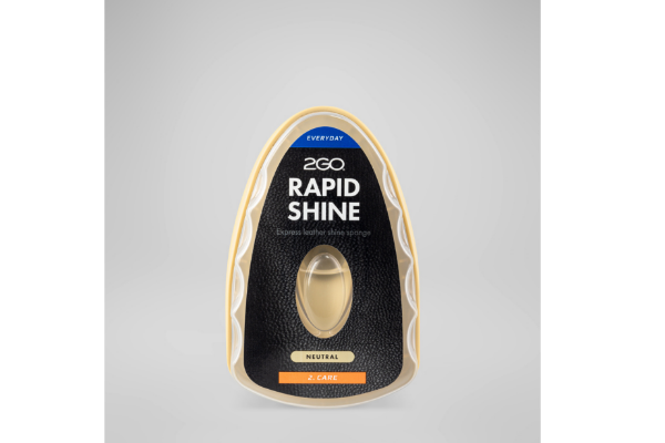 2GO Rapid Shine Neutral fargeløs pussesvamp som gir rask glans til skinnsko og syntetisk skinn i alle farger.