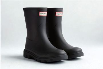 Hunter Downpour Short Boot svart gummistøvel til dame og herre med kort skaft, matt finish og robust yttersåle