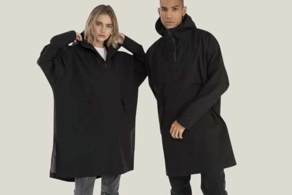 Blæst Aalesund sort unisex regnponcho med vanntett og pustende