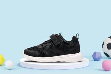 hummel ACTUS TEX RECYCLED JR svart vanntett joggesko til barn med borrelås