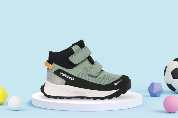 Viking Expower Mid GORE-TEX grønn vanntett barnesko med dobbel borrelås og Ultimate Grip Concept®.