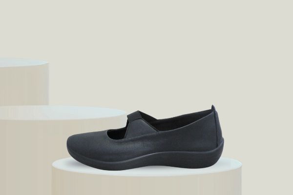Arcopedico Itatiaia sort Mary Jane-sko til dame med elastisk rem, Lytech®-overdel og ergonomisk komfort
