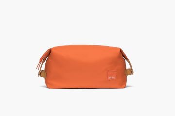 Oransje SWIMS Necessaire toalettmappe i vannavvisende nylon til dame og herre