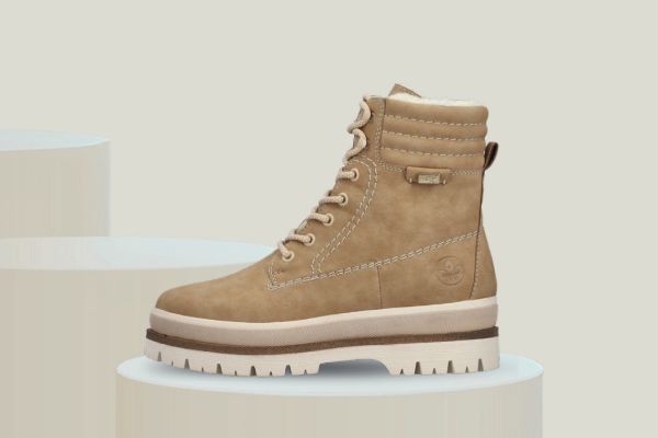 Rieker beige snøreboots til dame med RiekerTEX, varmt fôr og kraftig profilsåle