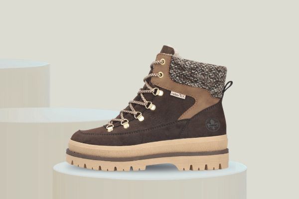 Rieker brun snøreboots til dame med RiekerTEX, varmt fôr og kraftig beige profilsåle