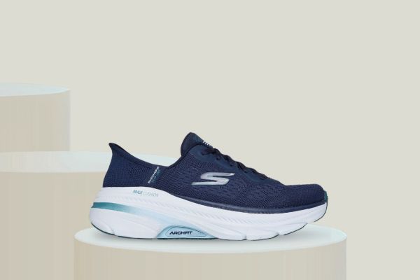 Skechers Max Cushioning Arch Fit 2.0 Antilles marineblå Slip-ins damesko