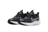 Nike Cosmic Runner HM4400-003 sort joggesko til barn med borrelås og strikklisser