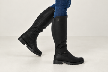 Rieker 78554-00 svart lang vinterstøvlett til dame med RiekerTEX, varmt lammeullsfor