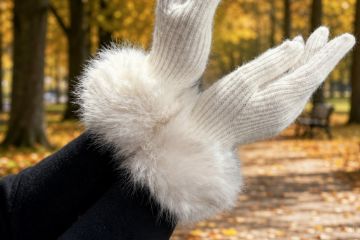 Armwarmer til dame i hvit